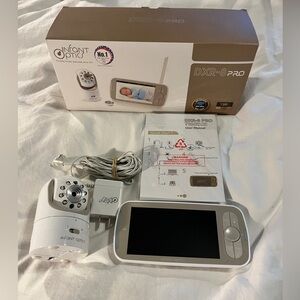 Infant Optics DXR-8 PRO Baby Monitor in Excellent Pre-owned condition!